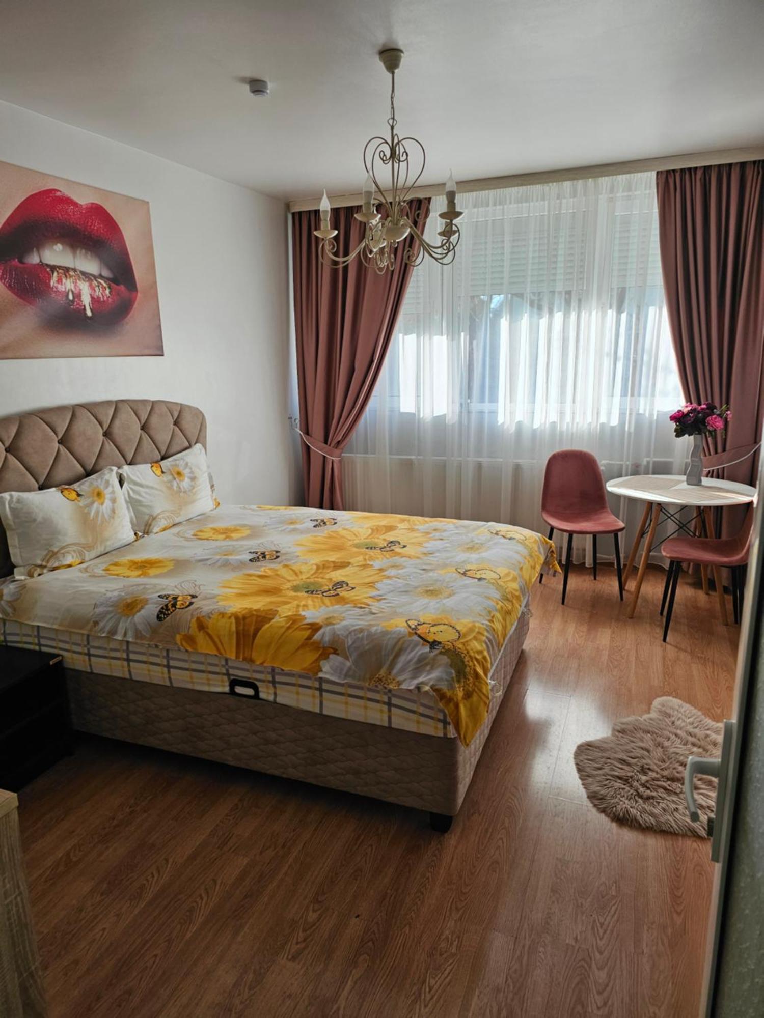 Chic Apartment- Place To Remember Gałacz Zewnętrze zdjęcie